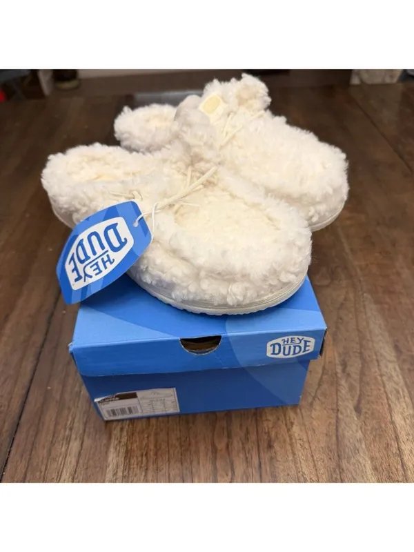 HEYDUDE Wendy Slippers Size 6 - Image 3