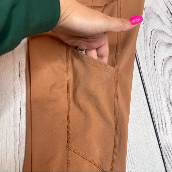 American Eagle The Everything Pocket Leggings Size‎ XS Rust Brown Tan Athletic - Image 4