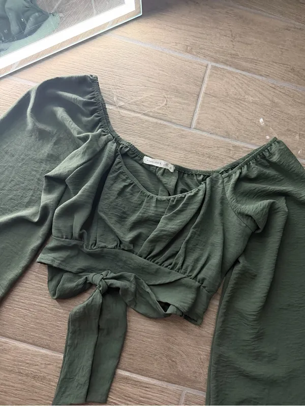 Altar'd State Green Cropped long sleeve Top - Image 4