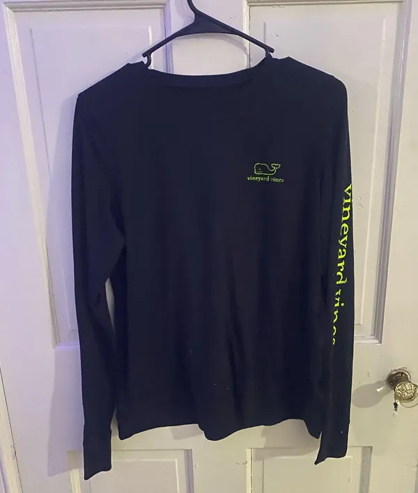 Vineyard Vines Long Sleeve - Image 2