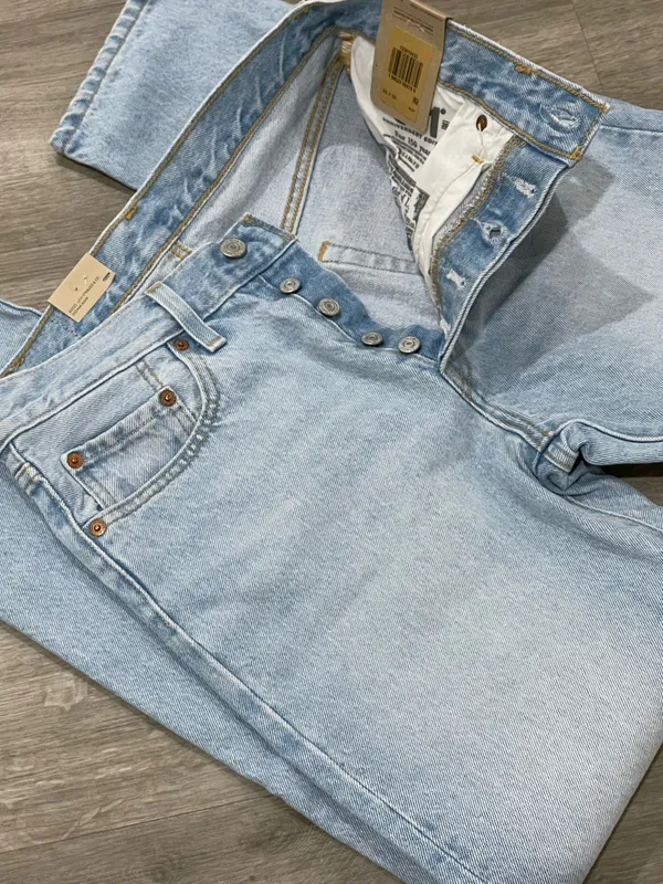 Levi’s 501 High-Rise Straight Leg jeans  - Image 3