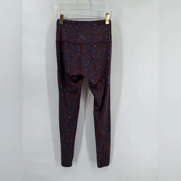 Beyond Yoga x Barre‎ 3 | Animal Print PowerShine High Waisted Midi Legging Sz. M - Image 2