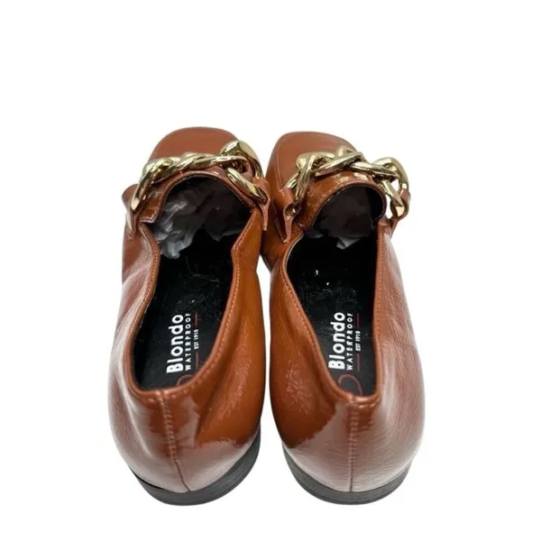Blondo Loafers‎ Size 5 Brown Slip On Waterproof Block Heel Chain Detail NEW - Image 6