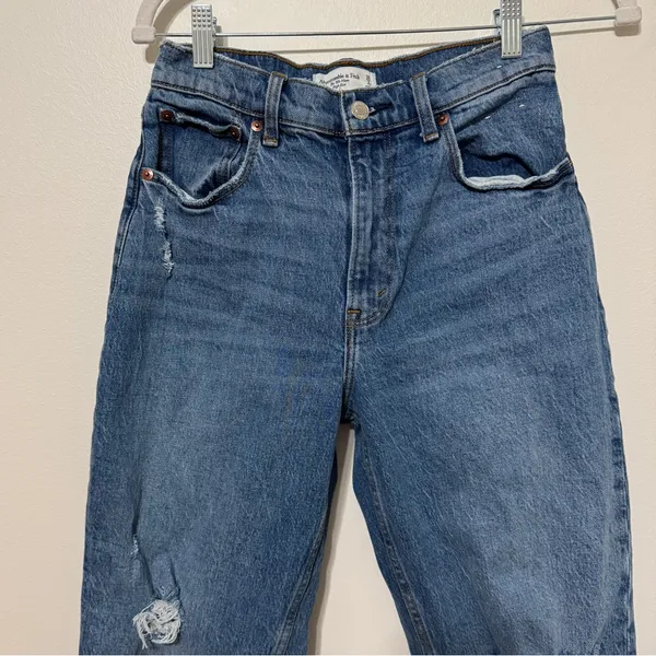 Abercrombie & Fitch The '80s Mom high rise Jeans Size 26 SHORT / Size 2 - Image 4