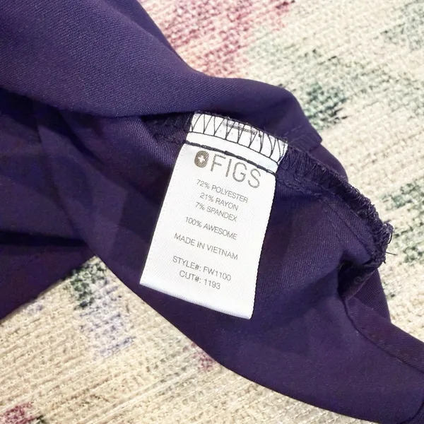 Figs Womens Casma V Neck Scrub Top Medium Purple Jam Workwear Nursing - Image 7