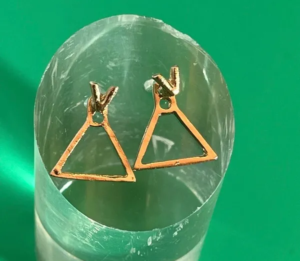 Triangle earrings Gold - Image 2