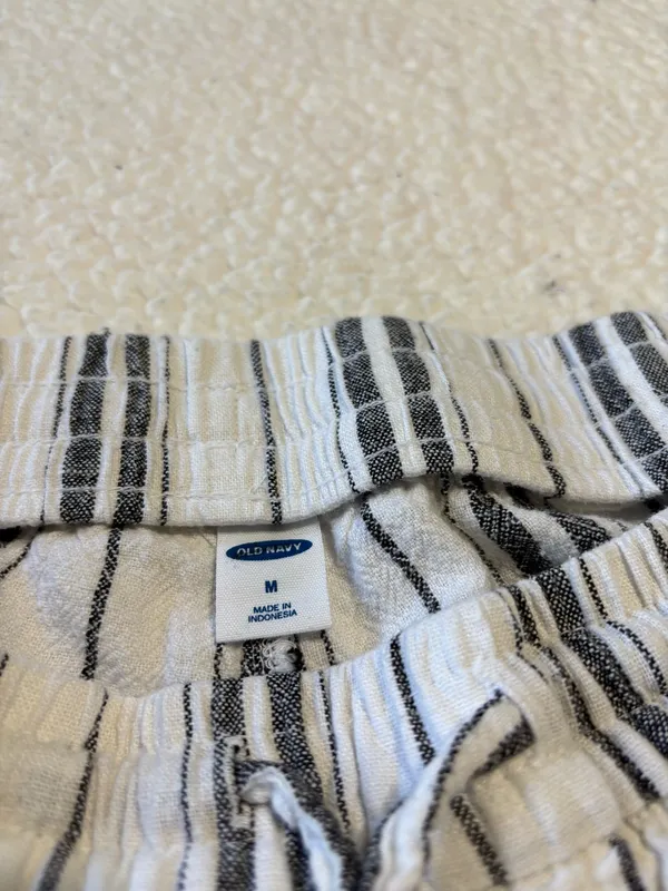 Old Navy High-Waisted Striped Linen-Blend Shorts White Black Medium Boho Beach - Image 5