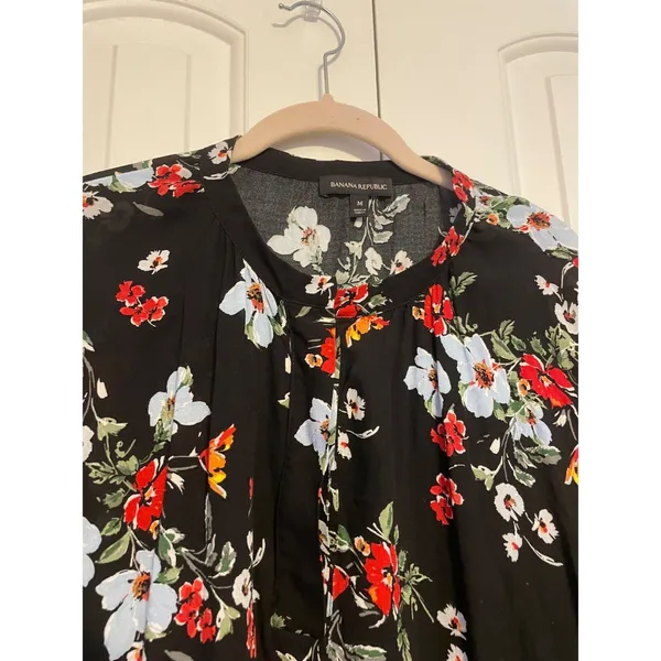 Banana Republic Blouse Floral Bell Sleeve Black Botanical Print Medium Boho M‎ - Image 6