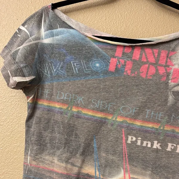 Pink Floyd Dark Side of the Moon Gray Graphic Concert Band Tee Rainbow Print M/L - Image 3