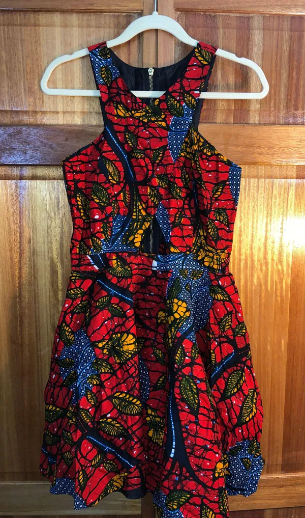 Laviye NWOT Red Ankara Cross Front Mini Length Dress - Image 4