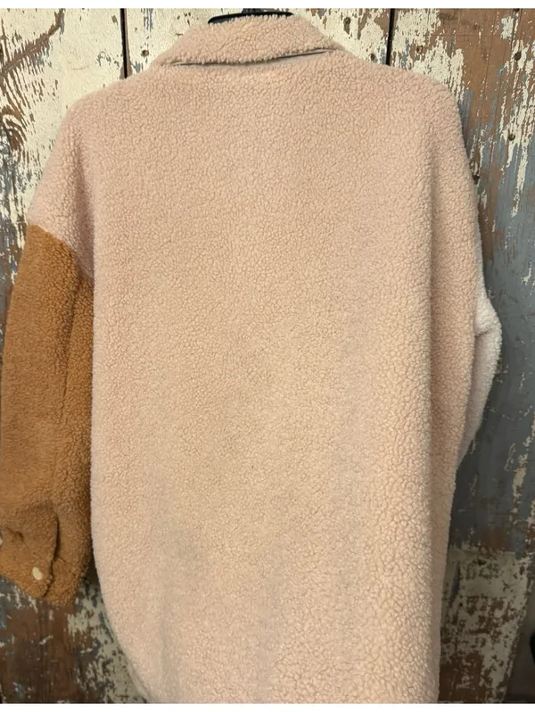 Entro colorblock Sherpa Fleece shacket size Small oversized - Image 7