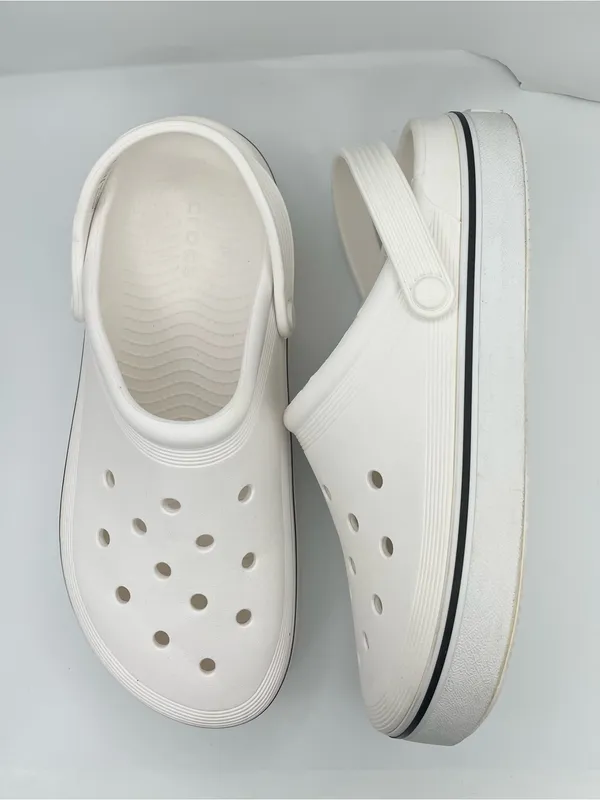 Crocs unisex off court platform white clogs sandals W12/M10 - Image 6