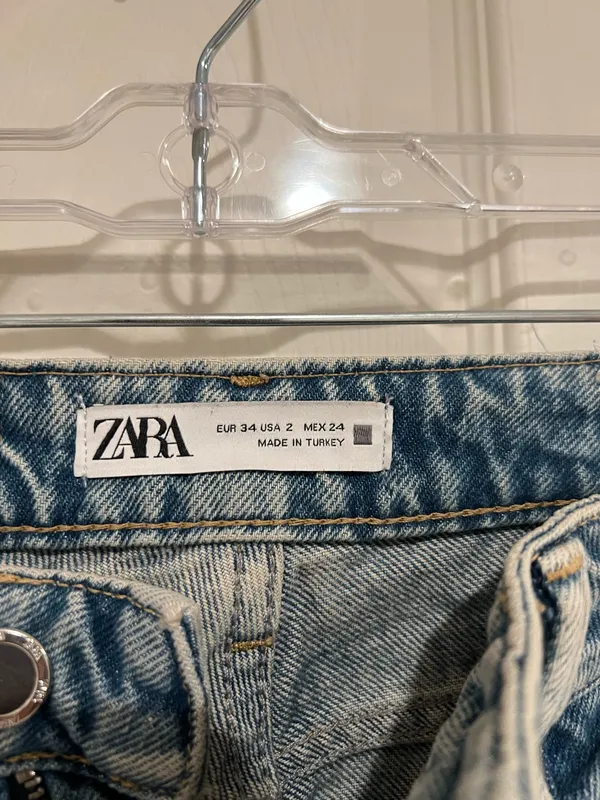 ZARA High-Rise Straight Leg Jeans in Light Blue - Image 3