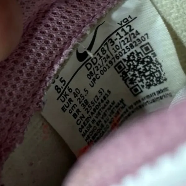 Nike Pink And‎ White Sneakers Size 8.5 - Image 7