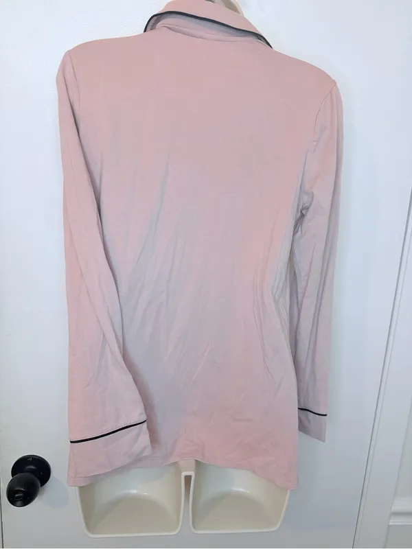 Soma Pink Knit Pajama Top Small Long Sleeve Button Up Black Piping - Image 10