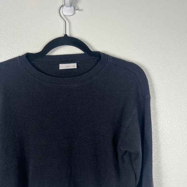 Aritzia Tna Women's Long Sleeve Waffle‎ Crew Top Black Sz XXS - Image 4