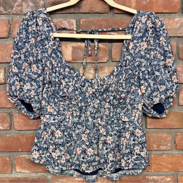 NWOT ASTR the Label Clairemont Top in Blue Peach Multi Floral - Image 8