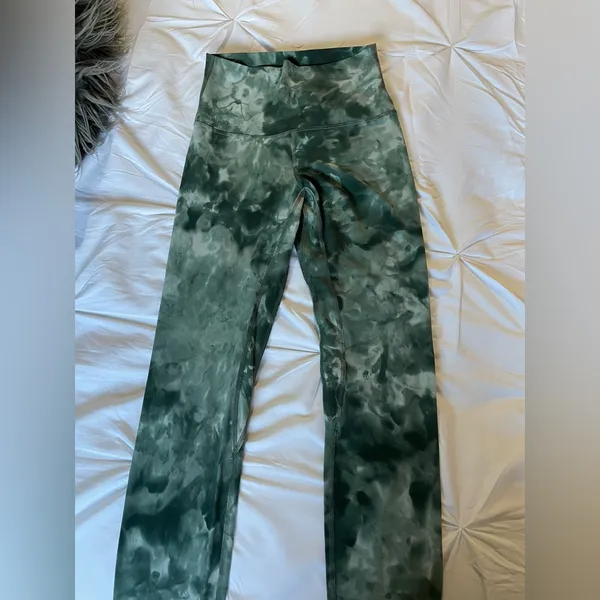 Lululemon diamond dye leggings - Image 6
