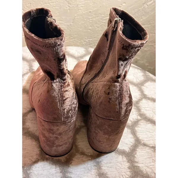 Steve Madden Brown Crushed Velvet Block Heel Ankle Boots - Image 10