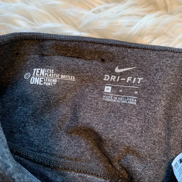 Nike Women's Size Medium Cropped Leggings‎ Dark Gray Mt. Hood Volleyball Club - Image 9