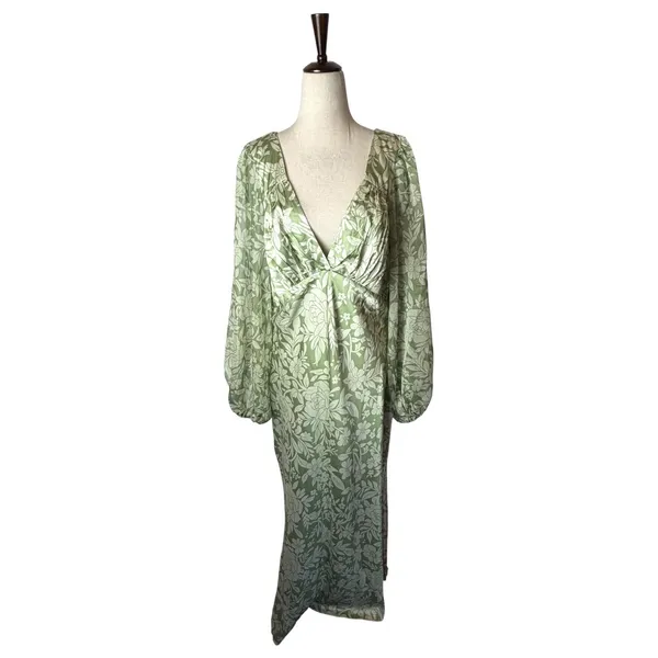 Showpo Freollyn Midi Dress Women 14 Sage Green NWT Floral‎ Deep V Long Sleeve - Image 2