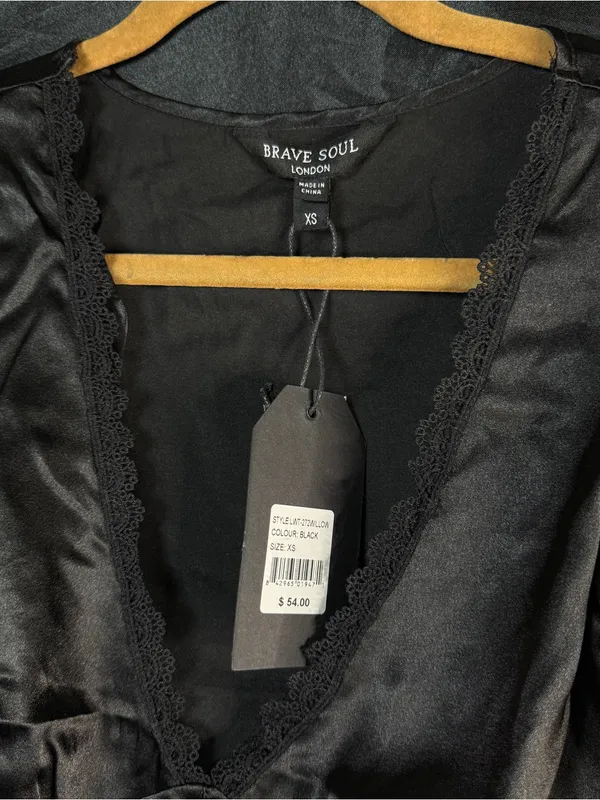 Brave Soul NWT Black Satin Lace-Trim Crop Top - Image 5
