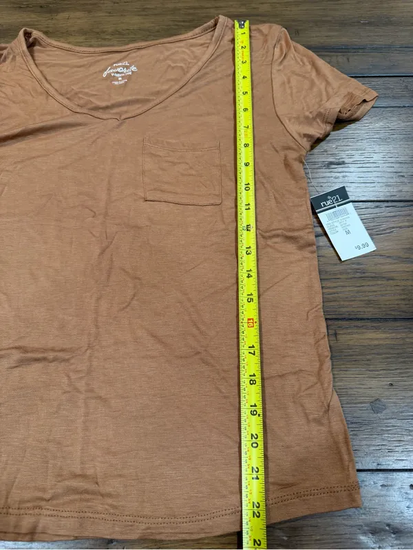 Rue21 Women's Short Sleeve V-Neck Pocket Tee in Rust Brown - Image 5