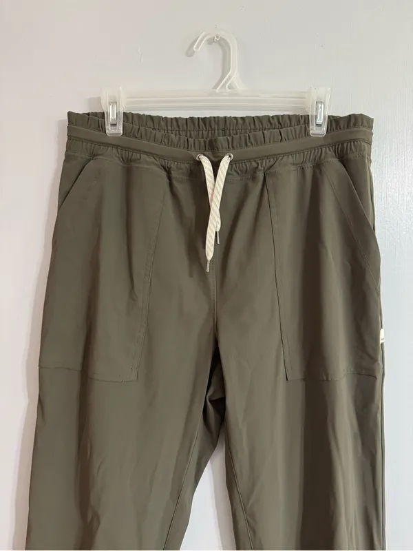 Vuori Miles Olive Drawstring Jogger Pants Size Large - Image 9