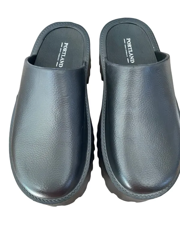 Portland Boot Company Clogie Black Foam Platform Lightweght Clogs size 7 - Image 4