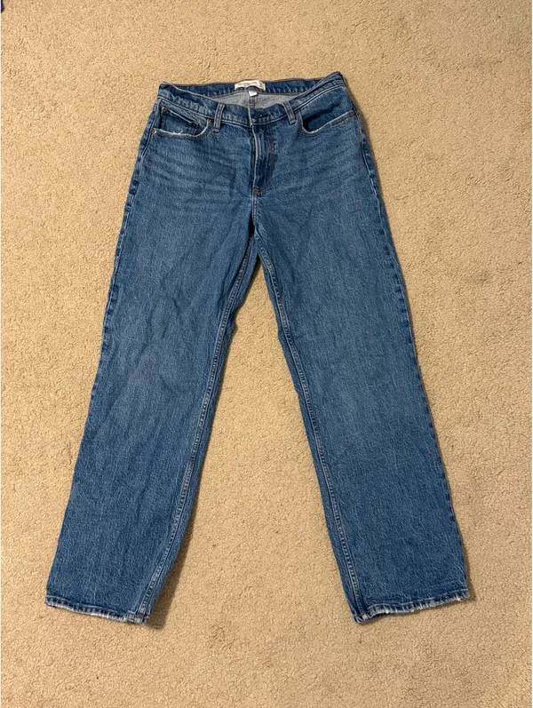 Abercrombie Jeans - Image 3