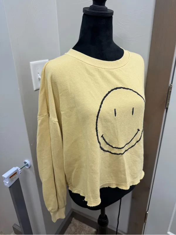 By Together Butter Yellow Smiley Face Cropped Sweatshirt Cutoff Crewneck S‎ - Image 2