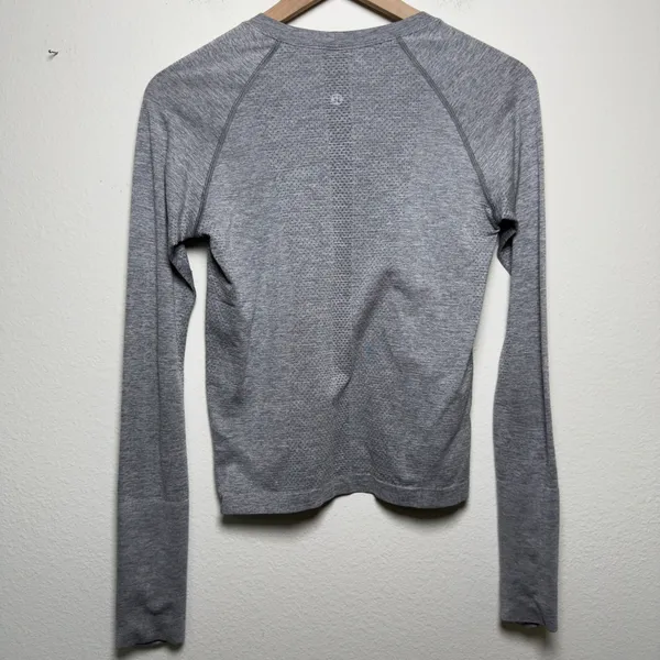 Lululemon Women Swiftly Tech Long Sleeve Shirt 2.0 Gray Crewneck Active 6 - Image 10