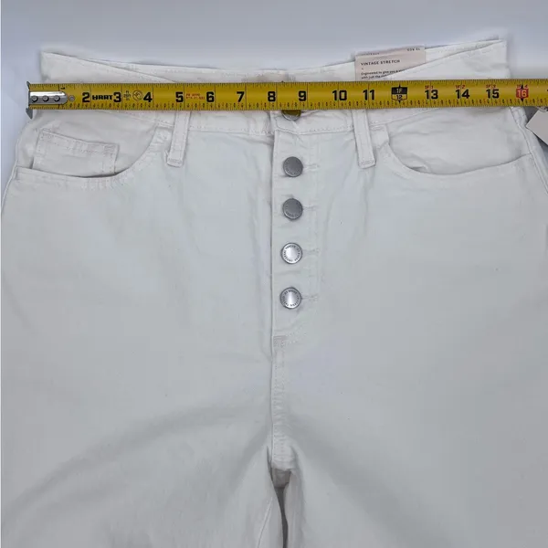 Universal Thread Women's Off-White Straight Leg Jeans - Image 7