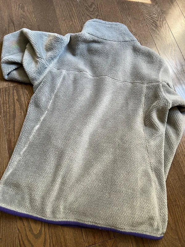 Patagonia Gray and purple fleece 1/4 snap fleece sweatshirt women’s medium - Image 5