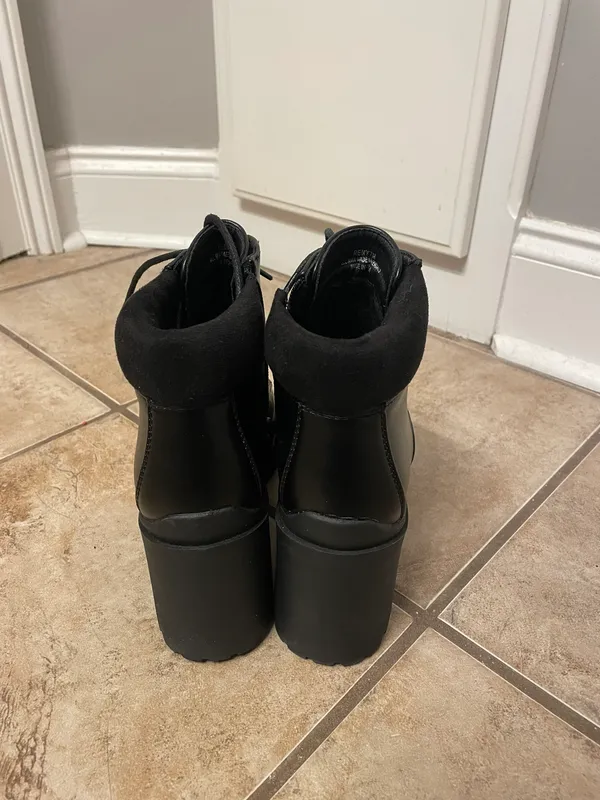Cushionare Remy  Boots - Image 4