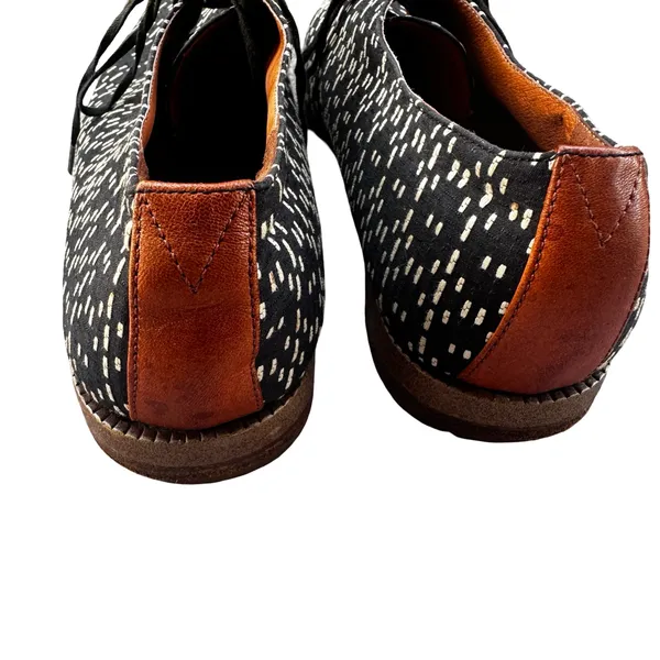 Madewell Size 8 Black Cream Geometric Print Lace-Up Oxford Shoes - Image 4