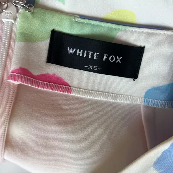 White Fox Floral Skirt - Image 6