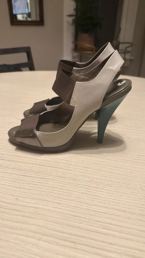 BCBGMAXAZRIA Shoes Women’s - Image 4