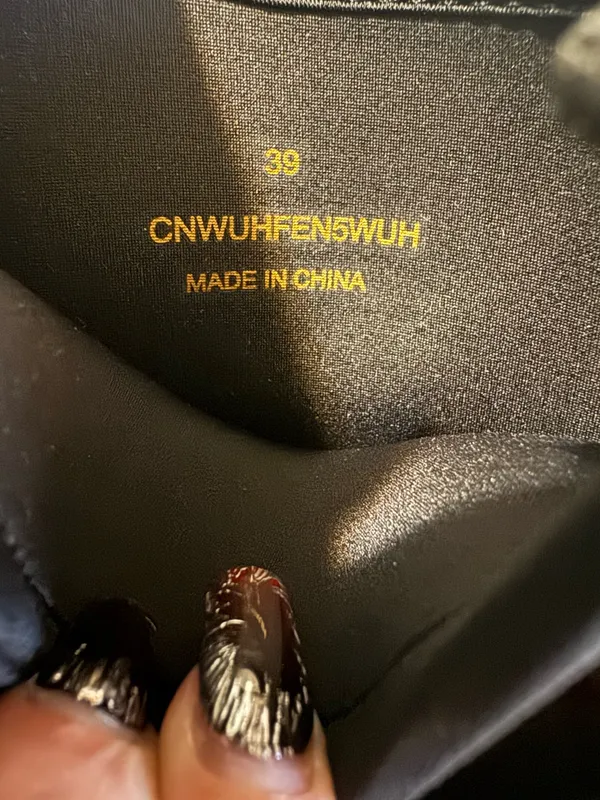 Burberry Boots - Image 5