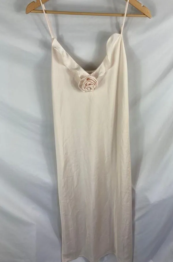 NWT WAYF Slip Midi Dress Bow Front Satin Size Medium - Image 3