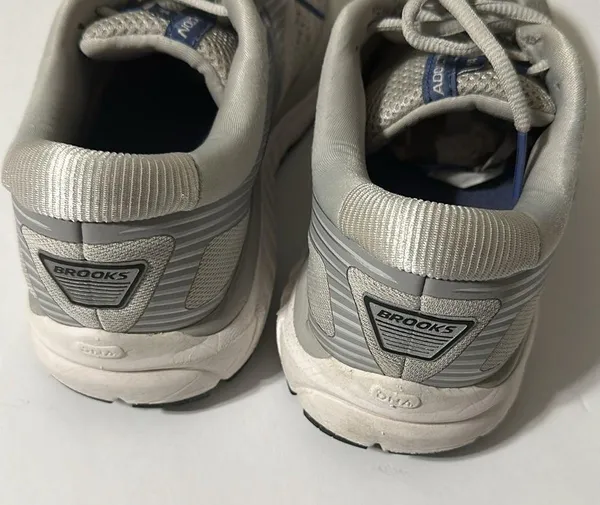 Brooks Adiction 14 Narrow 2A
Grey/Blue 8.5 - Image 3