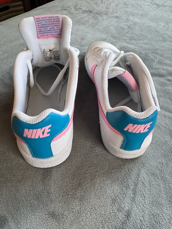 Nike  - Image 2