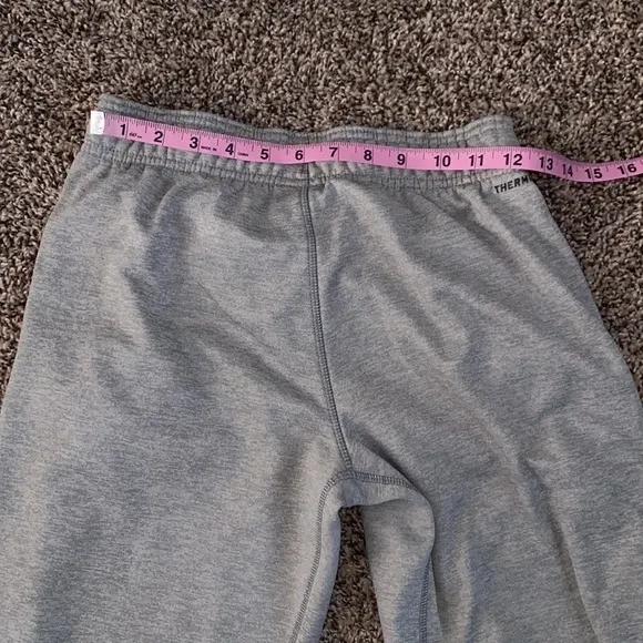 5/$30 🎈 Nike women’s small grey just do it‎ therma fit sweatpants - Image 6