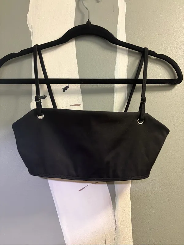 Alo Yoga Thrill Seeker Black Bra - Image 4