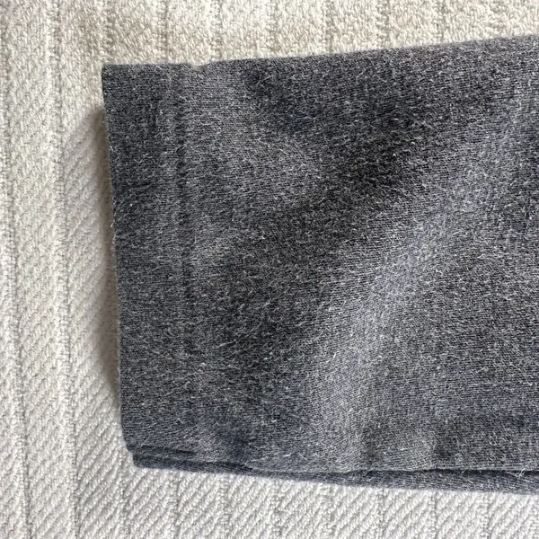 UNIQLO Women’s Small Gray Long Sleeve Crew Neck Minimalist Basic Top Shirt - Image 9