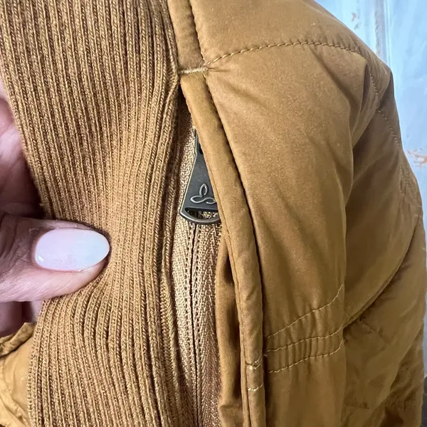 prAna Quilted Vest Women XL Mustard Sherpa Lined Sleeveless Turtle Neck Pullover - Image 9