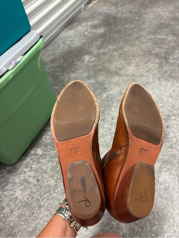 Frye Carson  piping bootie size 7.5 - Image 10
