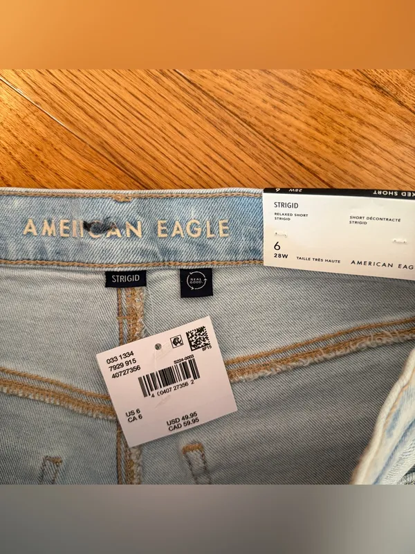 NWT American Eagle Strigid Relaxed Denim Shorts Light Wash Distressed Size 6 28W - Image 4