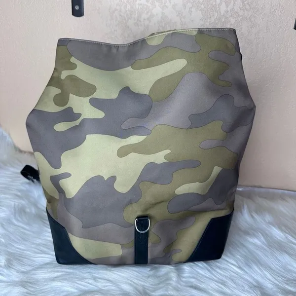 Stella & Dot Camo Backpack - Image 13