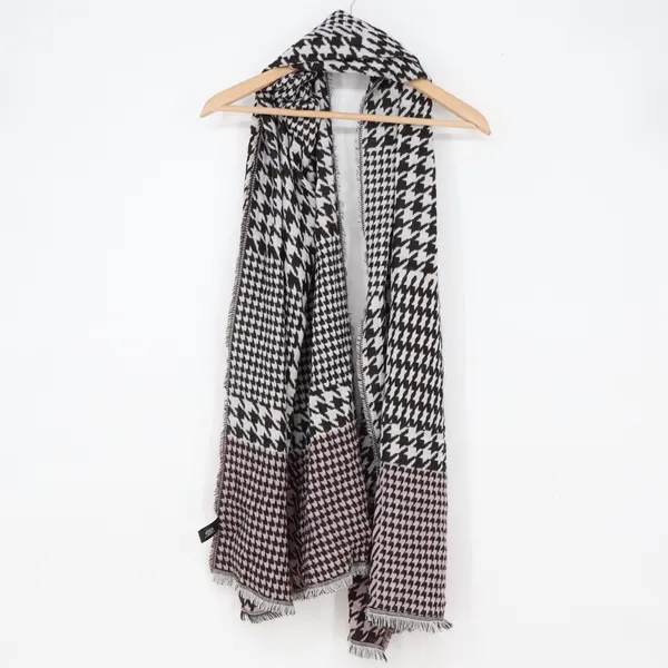 Mixit Scarf Womens One Size Houndstooth Black White Pink Fringed Excellent - Image 4